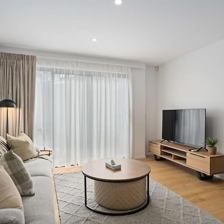 Alps And Lake Retreat Wanaka Albert Town المظهر الخارجي الصورة