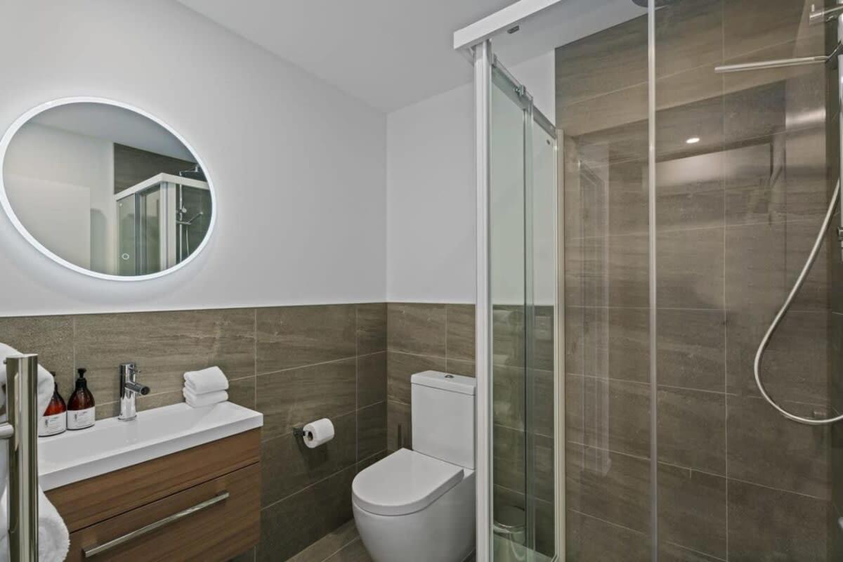 Alps And Lake Retreat Wanaka Albert Town المظهر الخارجي الصورة