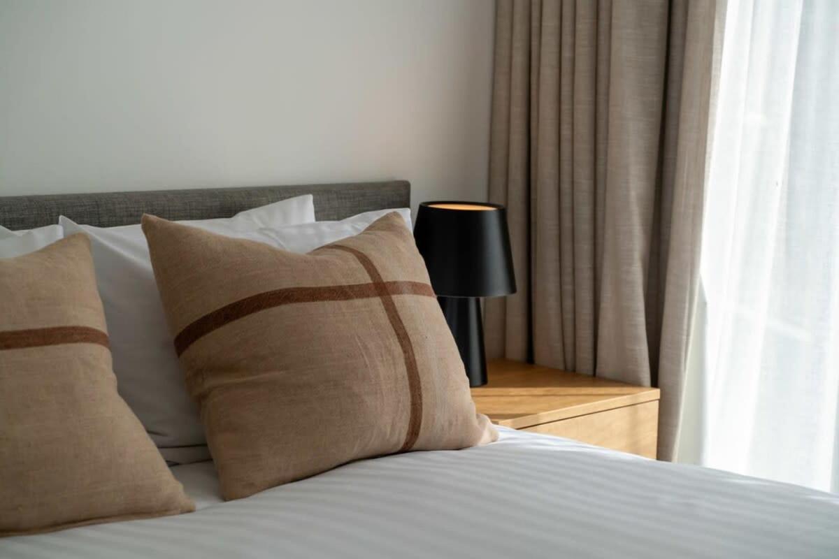 Alps And Lake Retreat Wanaka Albert Town المظهر الخارجي الصورة