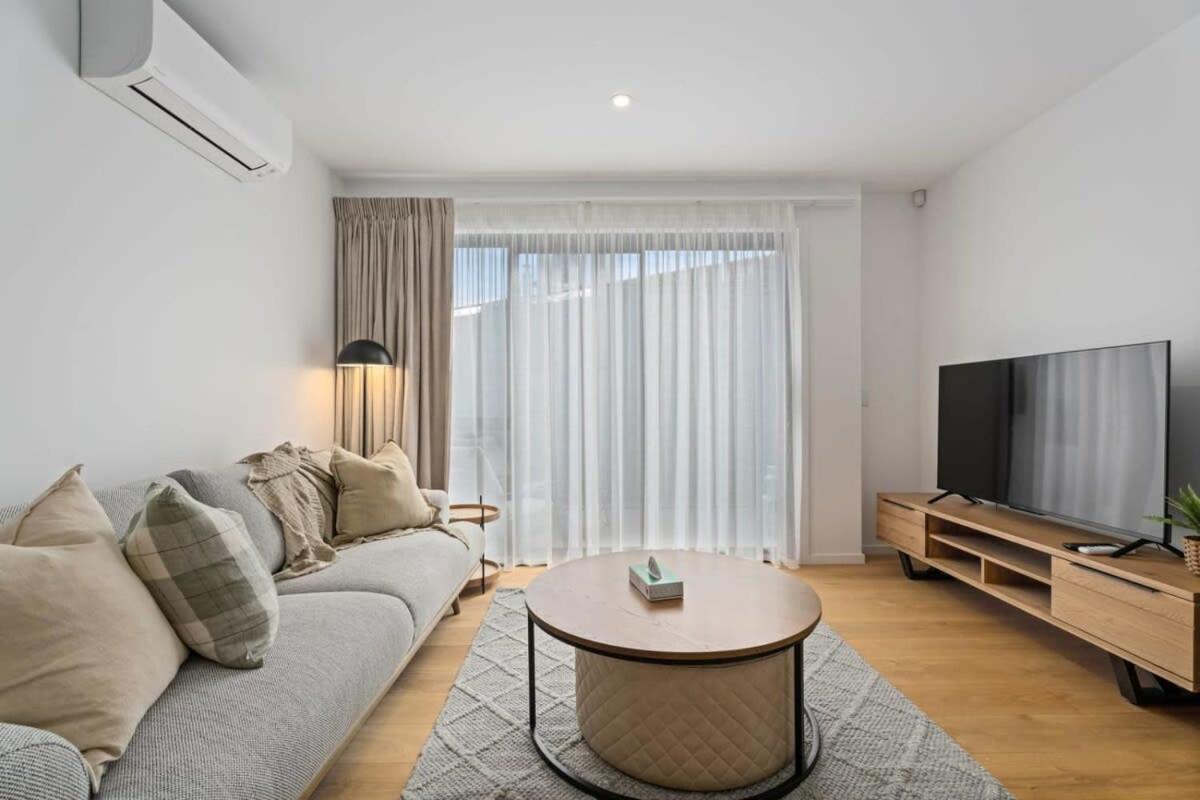 Alps And Lake Retreat Wanaka Albert Town المظهر الخارجي الصورة